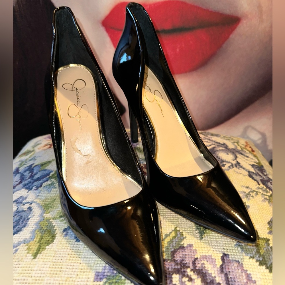 Jessica Simpson Cassani Pointed Toe Pumps
